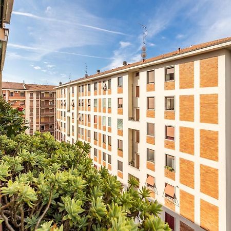 Rosselli 13 Milan Apartment Bagian luar foto