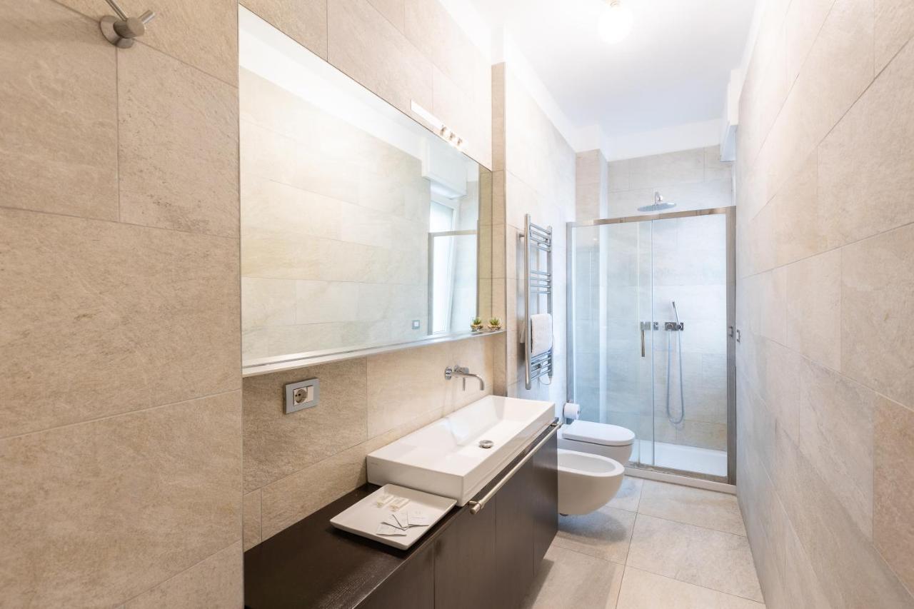 Rosselli 13 Milan Apartment Bagian luar foto
