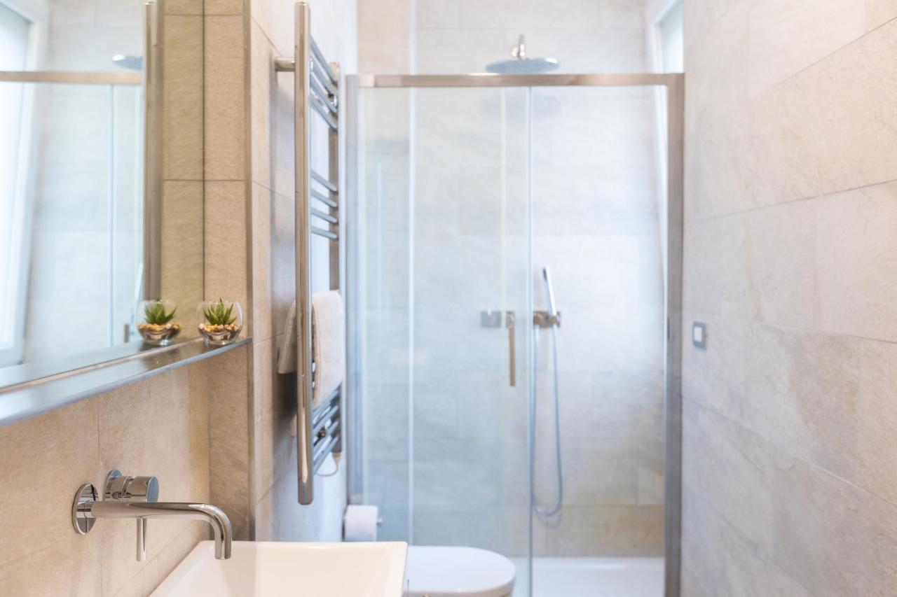 Rosselli 13 Milan Apartment Bagian luar foto