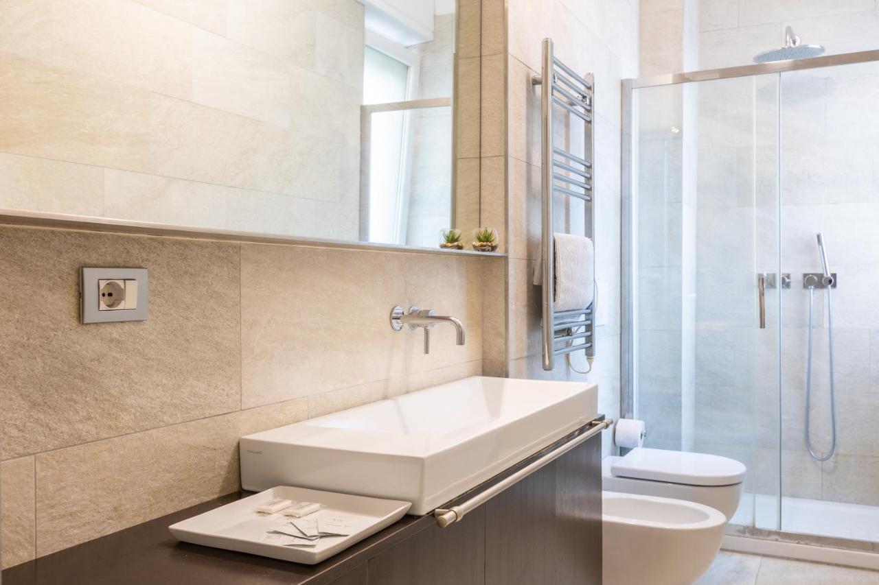 Rosselli 13 Milan Apartment Bagian luar foto